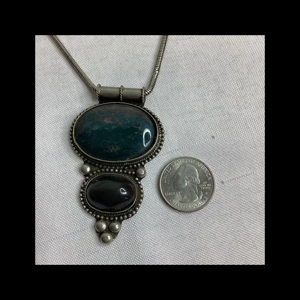 Elegant Black and Silver Pendant Necklace